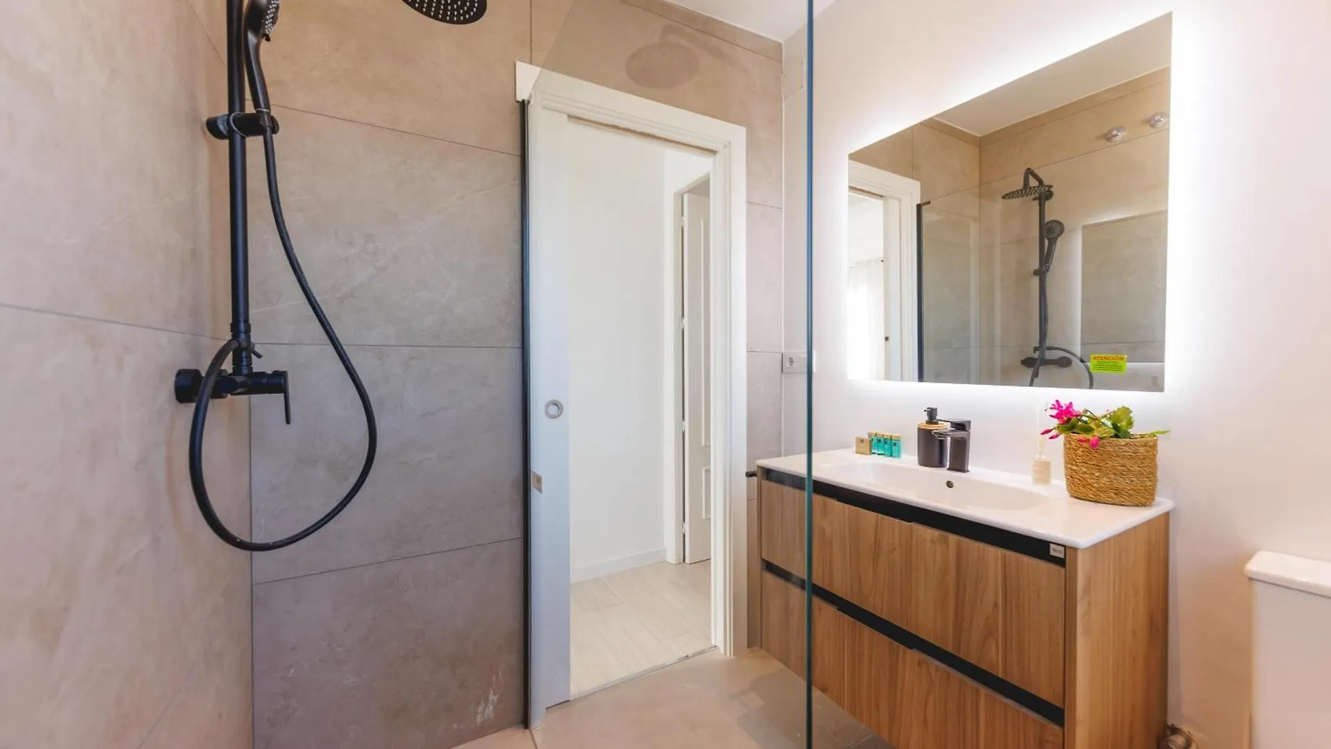 Bravissimo Jaume I Penthouse Appartement Gerona Spanje